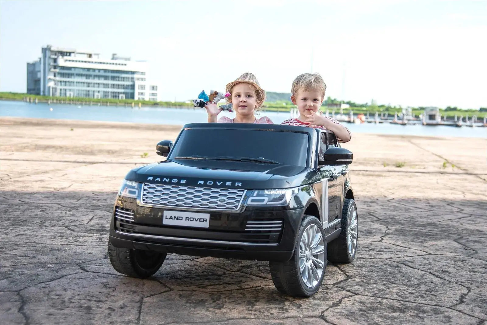 Freddo 24V Range Rover HSE 2 Seater Ride on